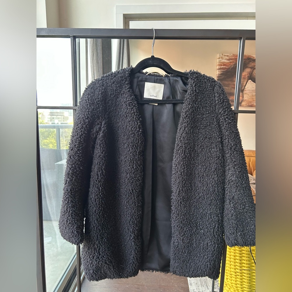 Gorgeous Wilfred Sherpa jacket
